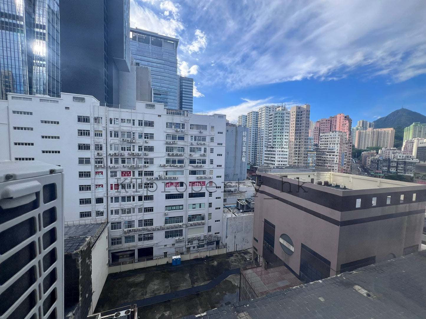 世貿大樓 建840呎 全包